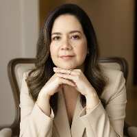 Simone Bastos Maat.'.