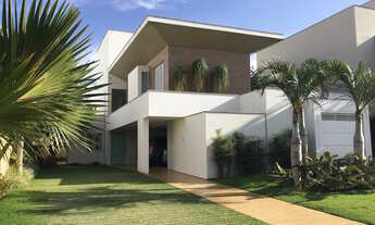 Imagem: Casa de dois pavimentos no Villa dos Ipês