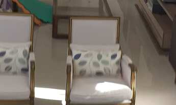 Imagem 2: Casa de dois pavimentos no Villa dos Ipês em Uberlândia com 3 suítes