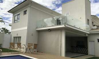 Imagem 5: Ótima casa de Condomínio no Jardins Roma, com 3 quartos Suítes, Churrasqueira e Piscina A