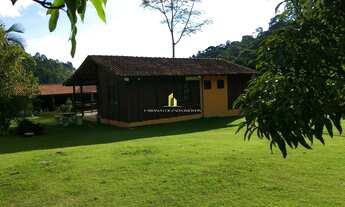 Imagem: Sítio Montado com pomar e casa em Madeira