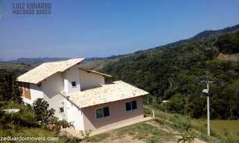 Imagem: Casa em meio a natureza