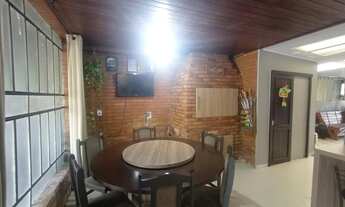 Imagem 6: Casa à venda com 4 Dormitórios, Vaga de garagem para 3 veículos, churrasqueira e Pátio com