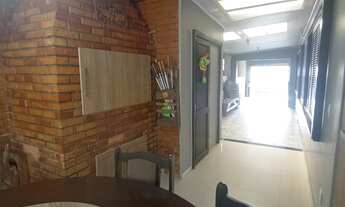 Imagem 7: Casa à venda com 4 Dormitórios, Vaga de garagem para 3 veículos, churrasqueira e Pátio com