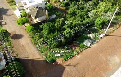 Imagem 2: Terreno de esquina no Bairro Champagnat