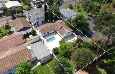 Imagem 4: Ampla casa com 03 quartos, salão de festas, piscina e 930m² de terreno no Centro de Getúli