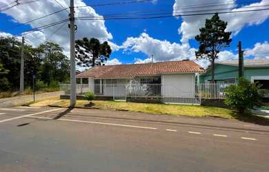 Imagem 2: Casa de esquina, pronta para morar, no bairro Champagnat em Getúlio Vargas!!!