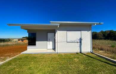 Imagem 2: Casa em estado de NOVA, pronta para morar, no Loteamento FELLICCITA, em Getúlio Vargas!