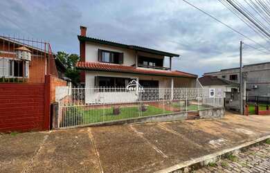 Imagem 2: Casa ampla com grande terreno, na saída para Estação!