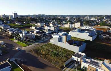 Imagem 4: Terreno de esquina, no Loteamento OURO VERDE, PRONTO PARA CONSTRUIR!