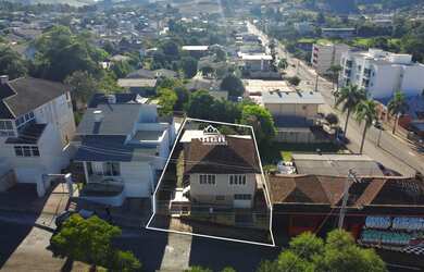 Imagem 2: Terreno com casa para reforma ou demolição, no Centro de Getúlio Vargas!