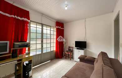 Imagem 5: Casa com amplo terreno, Localizada na Rua Padre Tiago, Centro de Estação