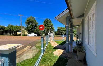Imagem 3: Ampla casa, de esquina, Rua Josino Monteiro, Próximo a Assentri, em Estação!!!