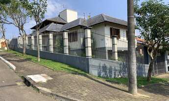 Imagem: Casa de esquina, no Bairro Petrópolis em