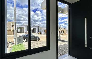 Imagem 7: Casa contemporânea com amplo pátio em Estância Velha