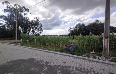 Imagem 2: Terreno de esquina localizado no bairro Concórdia