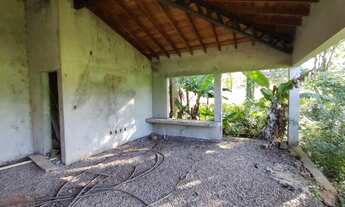 Imagem 7: Amplo terreno de Esquina