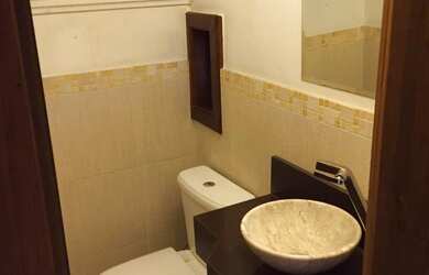 Imagem 5: Sobrado, 4 dormitórios, 1 suítes, 2 vagas na garagem, 268M² de Área Construída