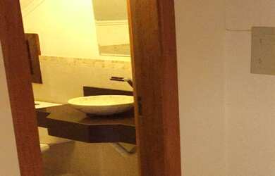 Imagem 7: Sobrado, 4 dormitórios, 1 suítes, 2 vagas na garagem, 268M² de Área Construída