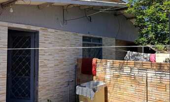 Imagem 3: Terreno com 3 casas