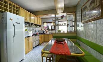 Imagem 2: Casa com 3 Dormitórios (suíte), com piscina