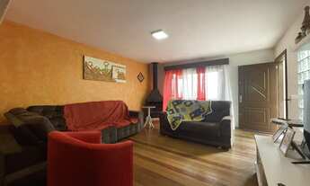 Imagem 3: Casa com 3 Dormitórios (suíte), com piscina