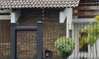 Imagem: Casa com 4 Dormitorio(s) localizado(a) no