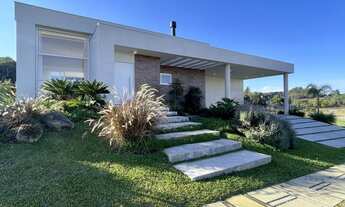 Imagem: Casa com 3 Dormitorio(s) localizado(a) no