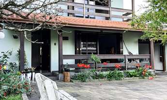 Imagem: Casa com 4 Dormitorio(s) localizado(a) no