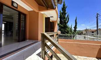 Imagem 2: Sobrado com 3 Dormitorio(s) localizado(a) no bairro Cinquentenário em Caxias do Sul / RIO