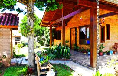 Imagem 6: EXCELENTE INVESTIMENTO, DUAS CASAS EM UMA LINDA ESQUINA!