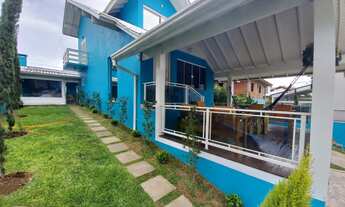 Imagem: LINDA CASA COM PISCINA EM BAIRRO NOBRE DE