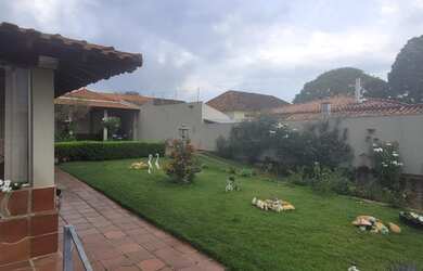 Imagem 3: IMPERDÍVEL: CASA À VENDA EM ÓTIMA LOCALIZAÇÃO DE ALTO PADRÃO