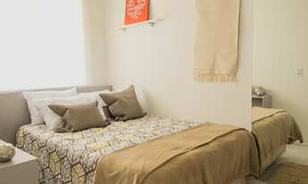 Imagem 3: Parque Itália. Pátio na frente e nos fundos