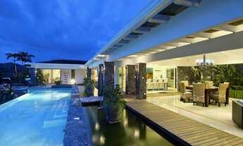 Imagem 2: Lindo!, 4 dormitórios, 2 suíte, 3 banheiro, 2 vagas na garagem, 20M² de Área Construída