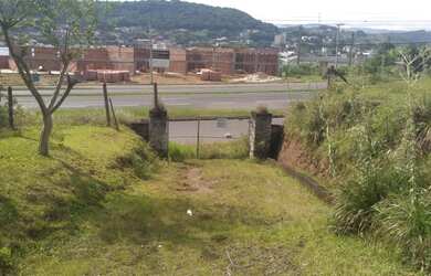 Imagem 3: ÁREA DE TERRA NO CENTRO