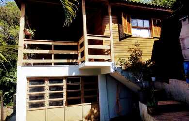 Imagem 2: CASA NO BAIRRO ALTO GUARUJÁ