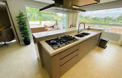 Imagem 2: Apartamento no Bairro Escola Agrícola em Blumenau com 4 Dormitórios (4 suítes) e 200 m²