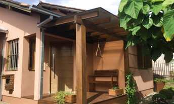 Imagem: Casa com 2 Dormitorio(s) localizado(a) no