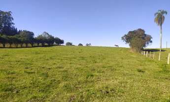 Imagem: Chácara / Sítio com 3 Dormitorio(s) localizado(a)