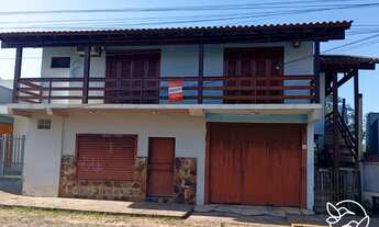 Imagem: Casa com 3 Dormitorio(s) localizado(a) no