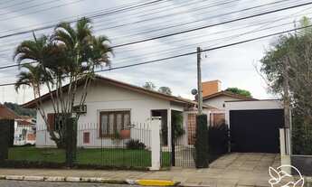 Imagem: Casa com 4 Dormitorio(s) localizado(a) no