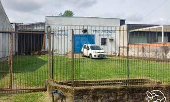 Imagem: Prédio com 2 Dormitorio(s) localizado(a)