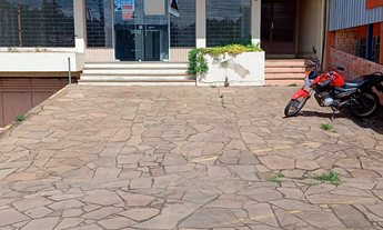 Imagem: Prédio com 2 Dormitorio(s) localizado(a)