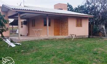 Imagem: Casa com 3 Dormitorio(s) localizado(a) no