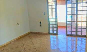 Imagem 2: Casa Residencial ou Comercial sendo 3/4 e 1 Suíte com Piscina