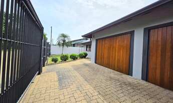 Imagem 3: Linda Casa com Quintal e Varanda em São Leopoldo - Oportunidade de Venda