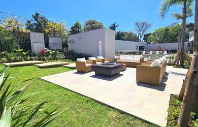 Imagem 2: Apartamento de frente, além do banheiro social, suite, possui mais um lavabo na entrada do