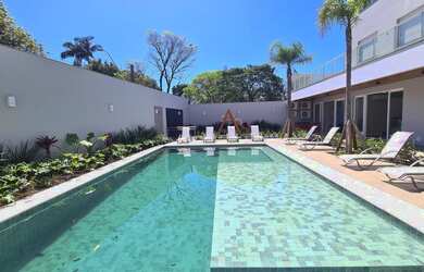 Imagem 3: Apartamento de frente, além do banheiro social, suite, possui mais um lavabo na entrada do