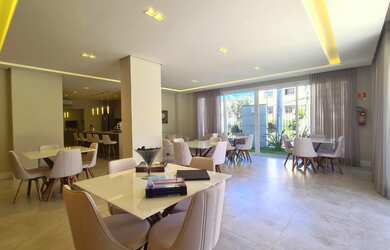 Imagem 5: Apartamento de frente, além do banheiro social, suite, possui mais um lavabo na entrada do